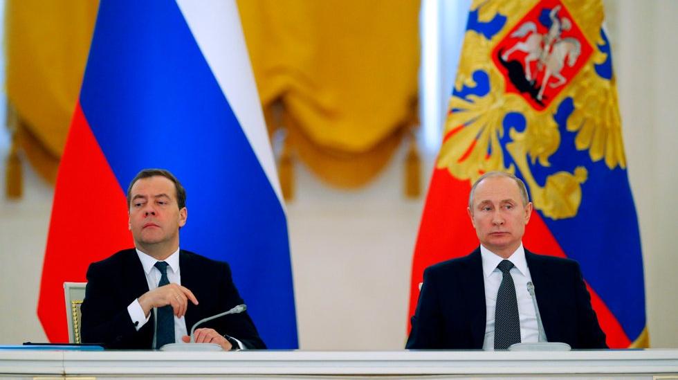 Dmitrij Medvedev truer Nato og Vesten: – Da blir det full krig