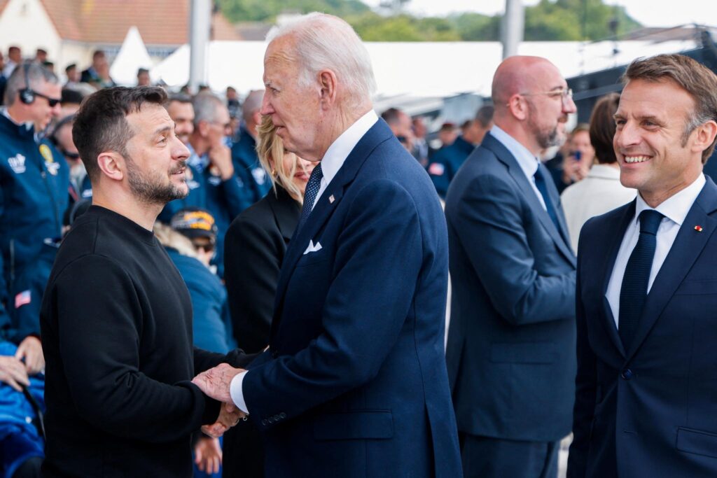 Møtet ser hjertelig ut. Men Biden helte iskaldt vann i hodet på Zelenskyj. To ganger.