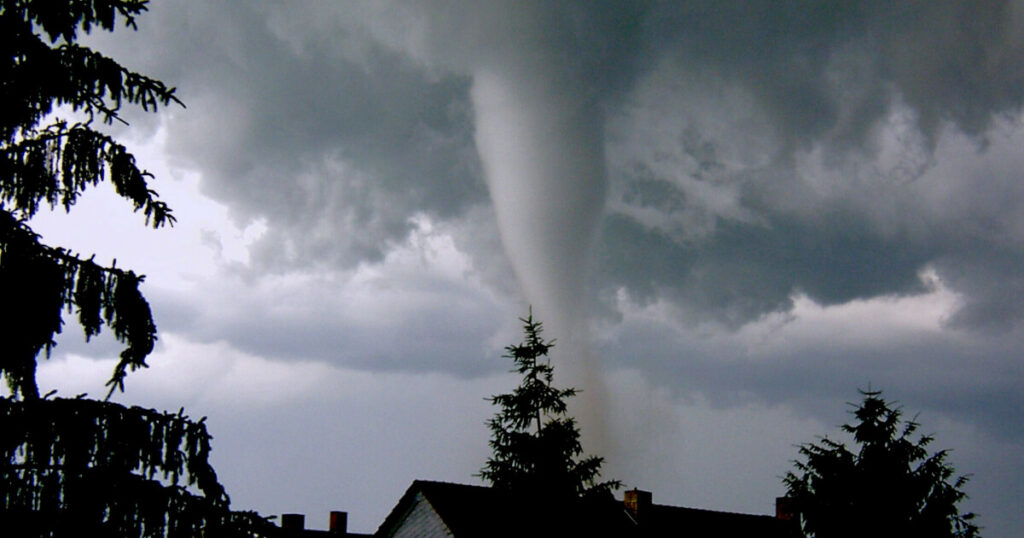 EM: - Holder pusten: Tornadovarsel