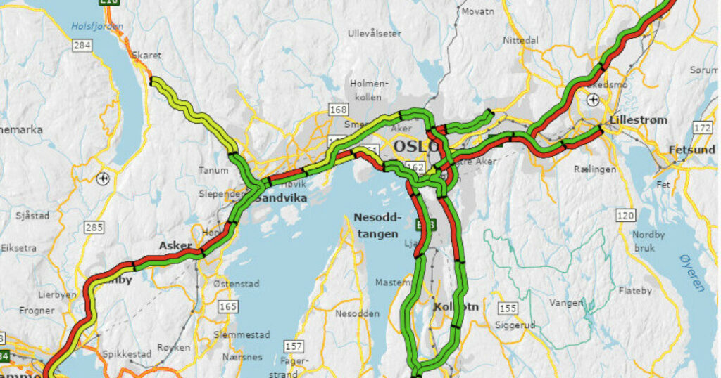 Trafikken: - Sommerferiestart: - Lange køer på veiene