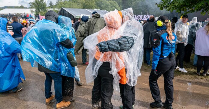 Vaulen inviterte 12.000 til gjørmefest - Aftenbladet.no