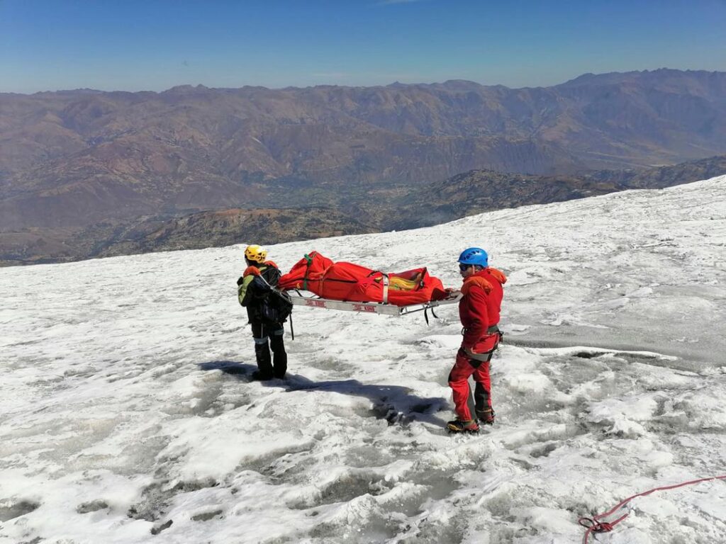 Amerikansk klatrer funnet på Husascaran-fjellet i Peru 22 år etter at han forsvant