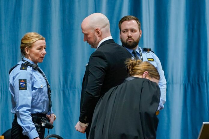 Anders Behring Breivik, Søksmål mot staten