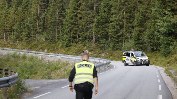 Mann funnet død etter mulig trafikkulykke – NRK Sørlandet – Lokale nyheter, TV og radio