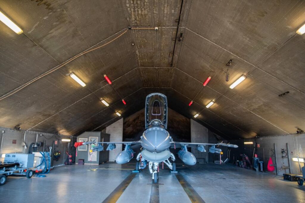 Ukraina får seks F-16 kampfly fra Norge