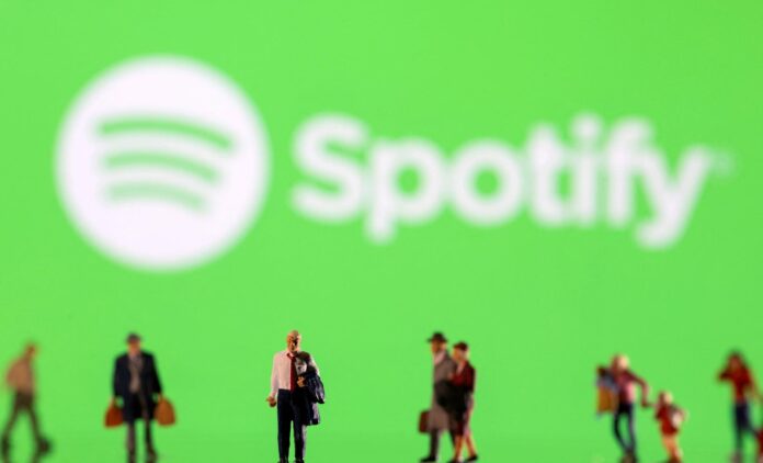 Ulv ulv? Spotify-sjefen snakker igjen om luksusversjon av musikktjenesten - og i det siste har ryktene tiltatt. Kommer tapsfritt Spotify-abonnement i 2024?