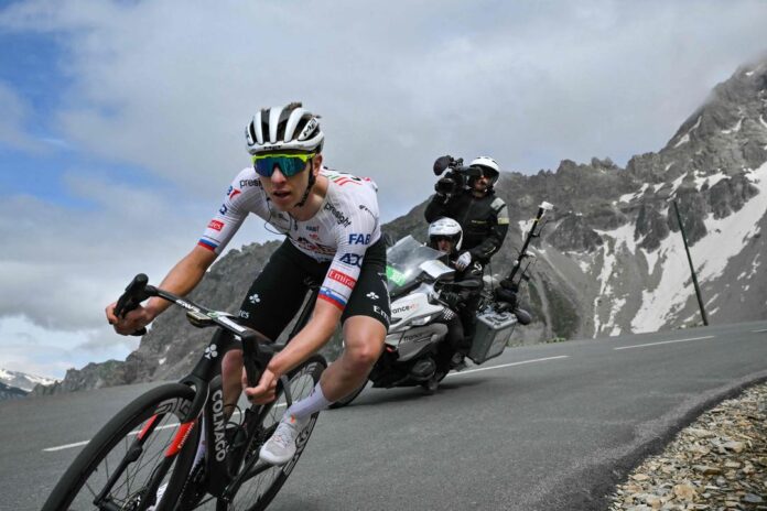 Tadej Pogacar knuste konkurrentene ned Col du Galibier