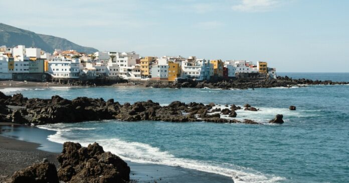 Tenerife - Stenger populær strand