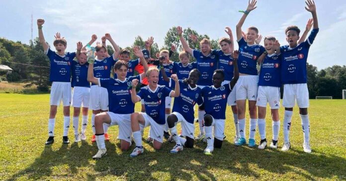 (+) Ungguttene fosser videre - følg våre lokale lag gjennom dag to av Norway Cup - Driva